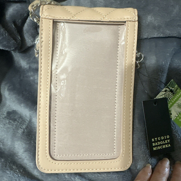 Badgley Mischka Pink Pearls Strap Phone Case Crossbody NWT MSRP $69 - Picture 5 of 7